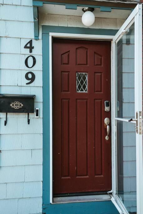Bluebird Cottage, Walking Distance To Fairgrounds Хатчинсон Экстерьер фото